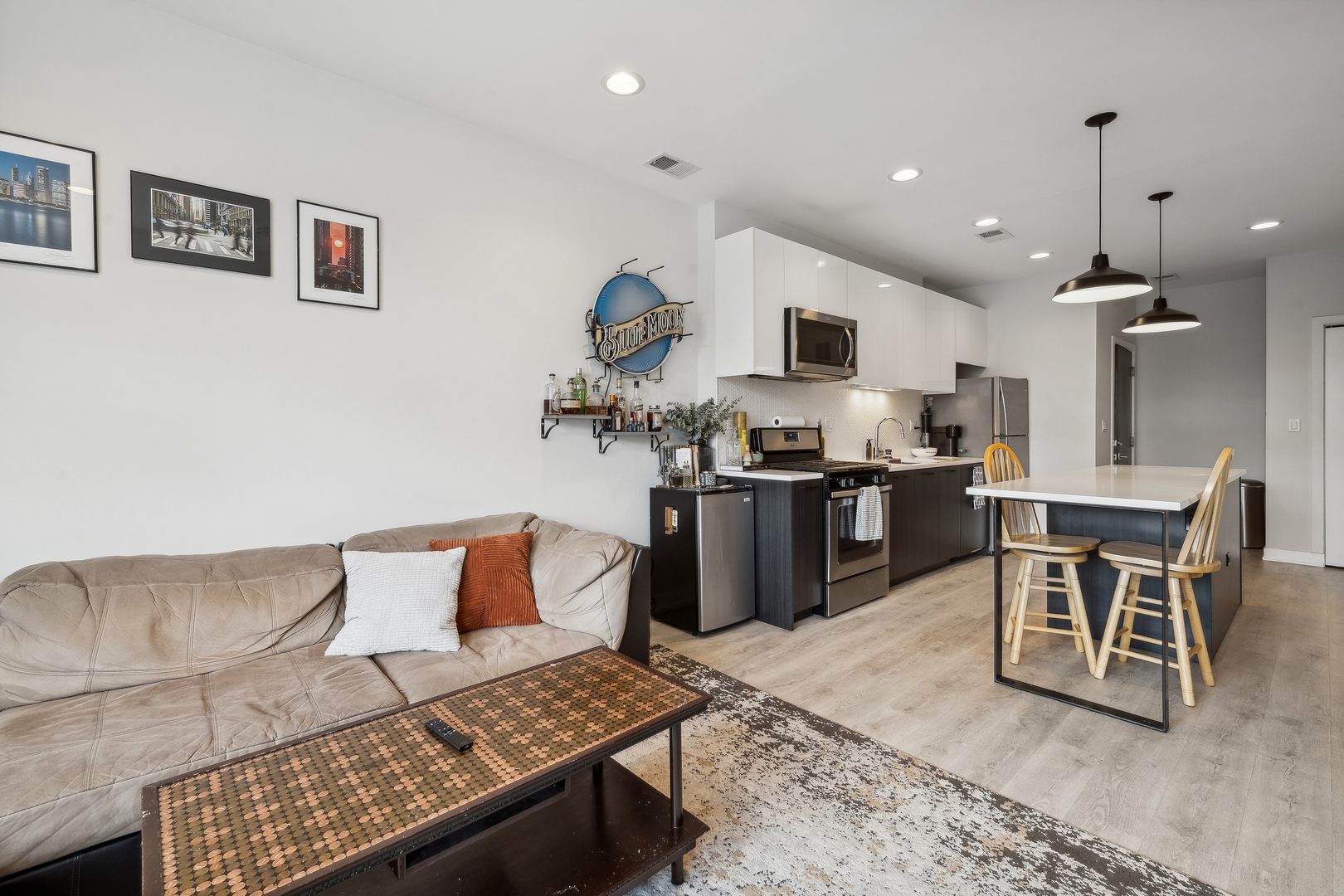 713 N Milwaukee Avenue 603 Property Photo 9