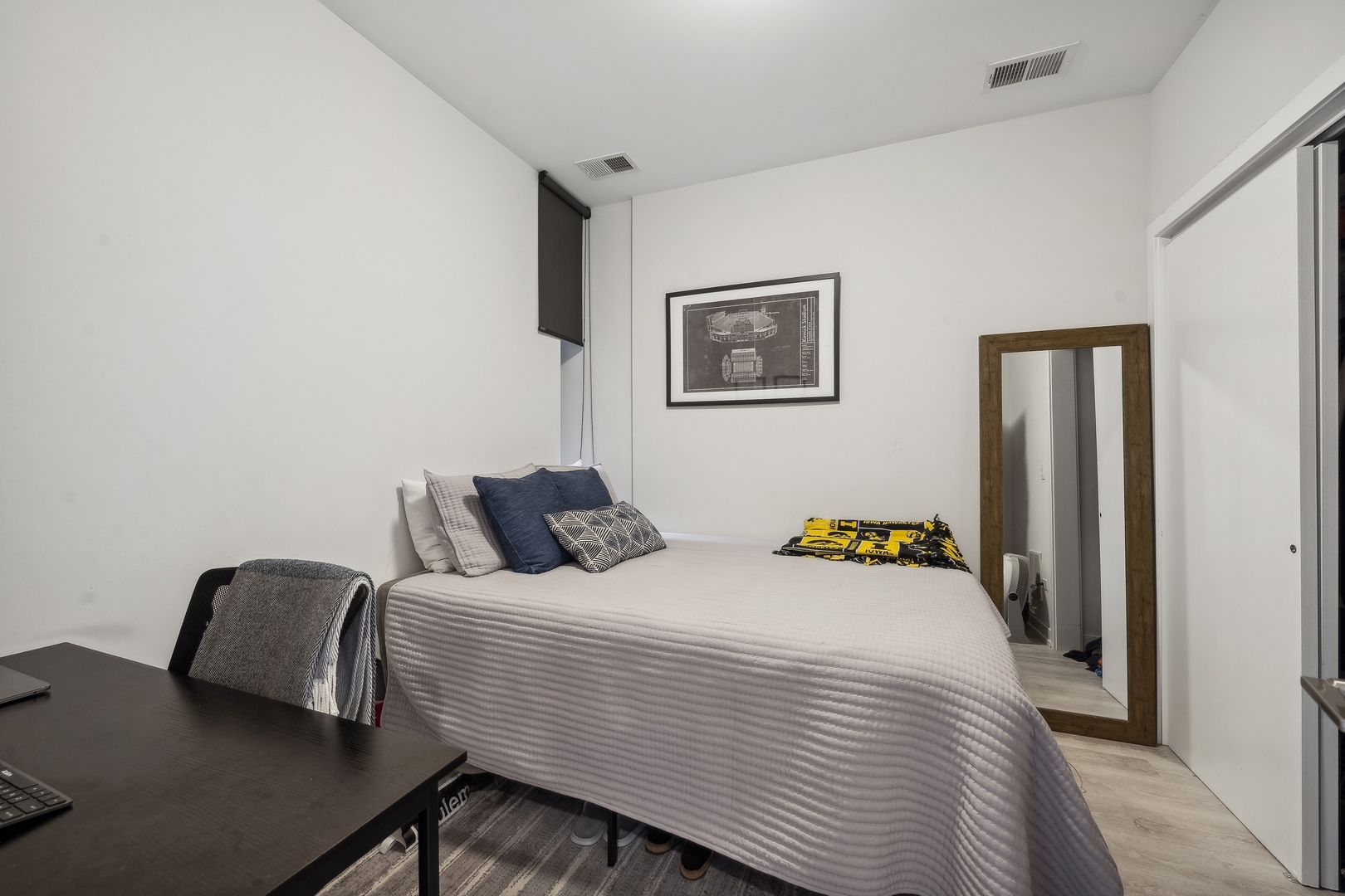 713 N Milwaukee Avenue 603 Property Photo 11