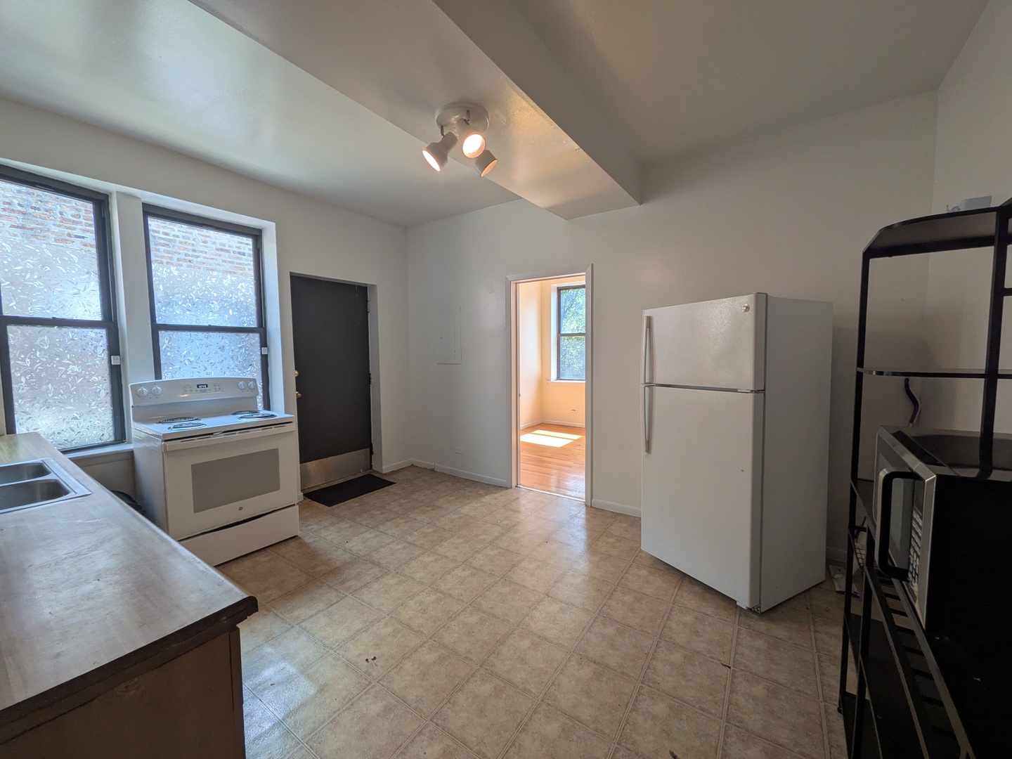 3147 W Medill Avenue 3 Property Photo 12