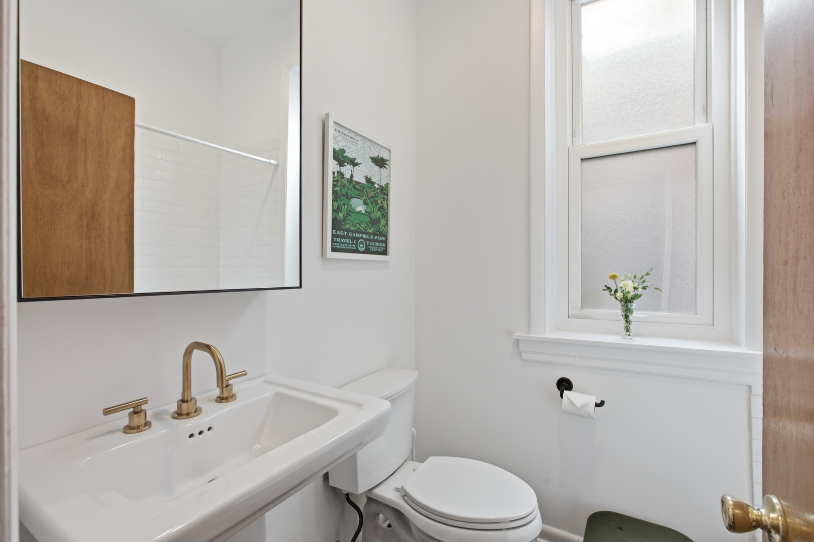 833 W Buckingham Place 3 Property Photo 8