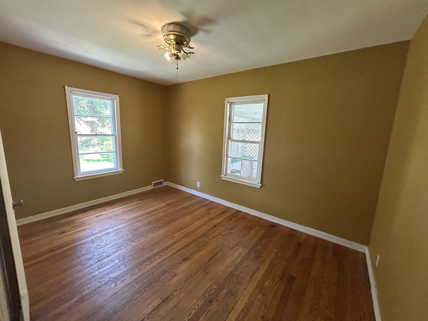 165 W 34th Street Property Photo 13