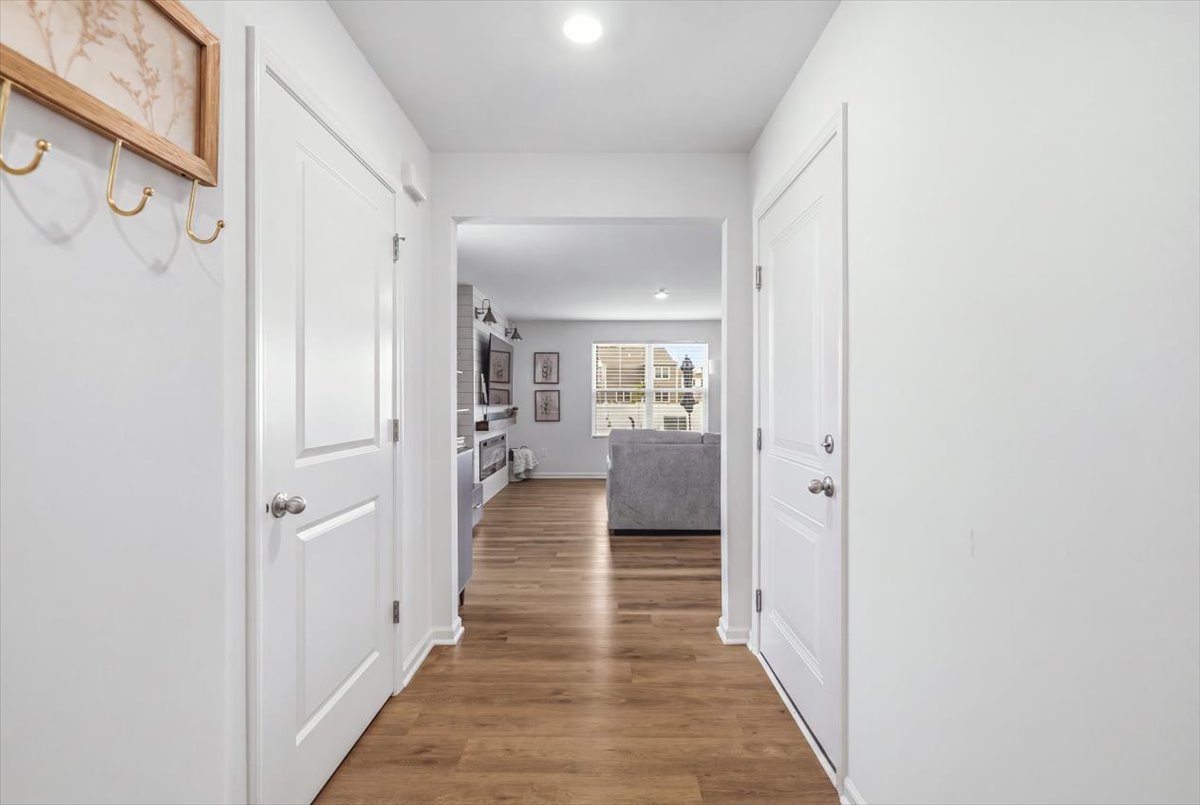 116 Fieldcrest Avenue Property Photo 3