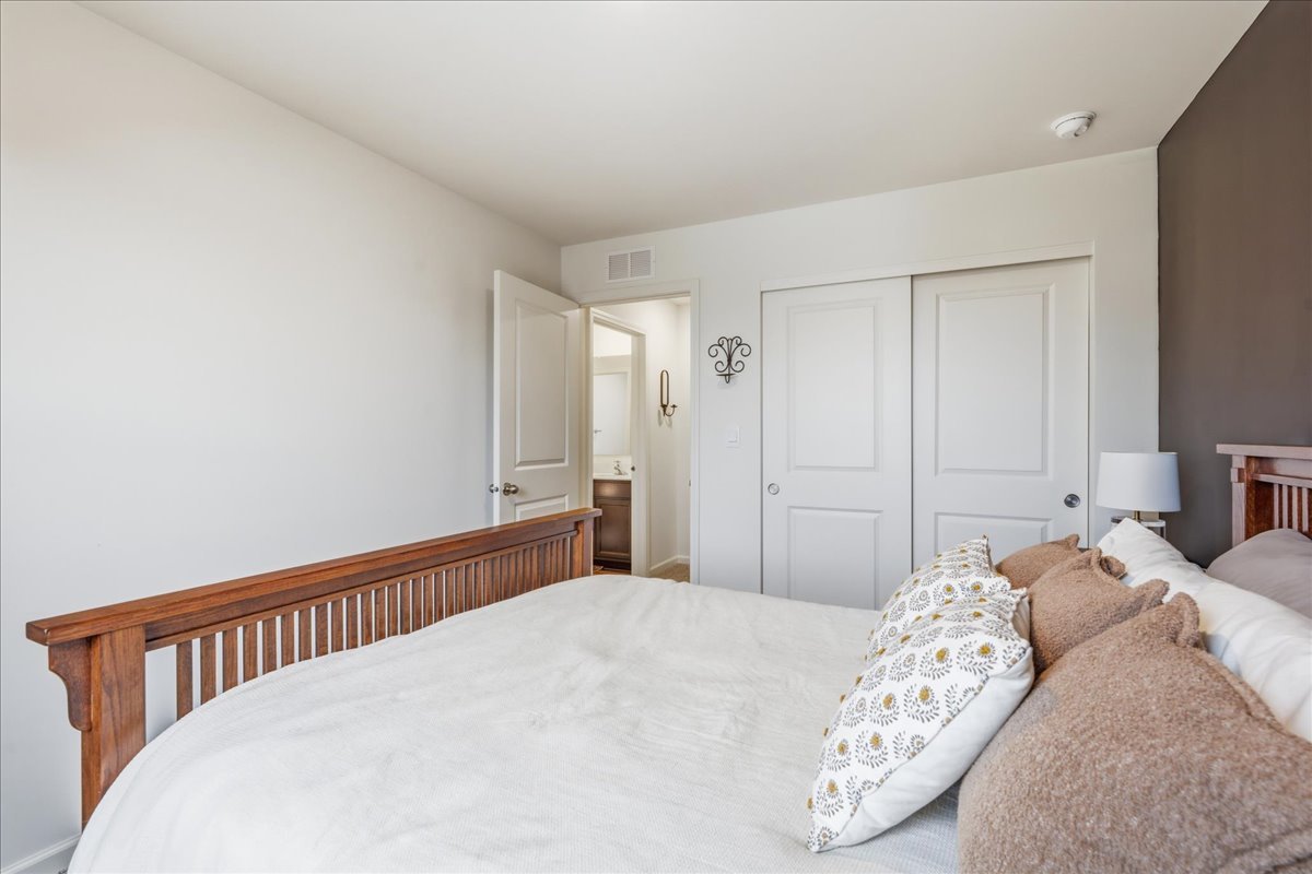 116 Fieldcrest Avenue Property Photo 25
