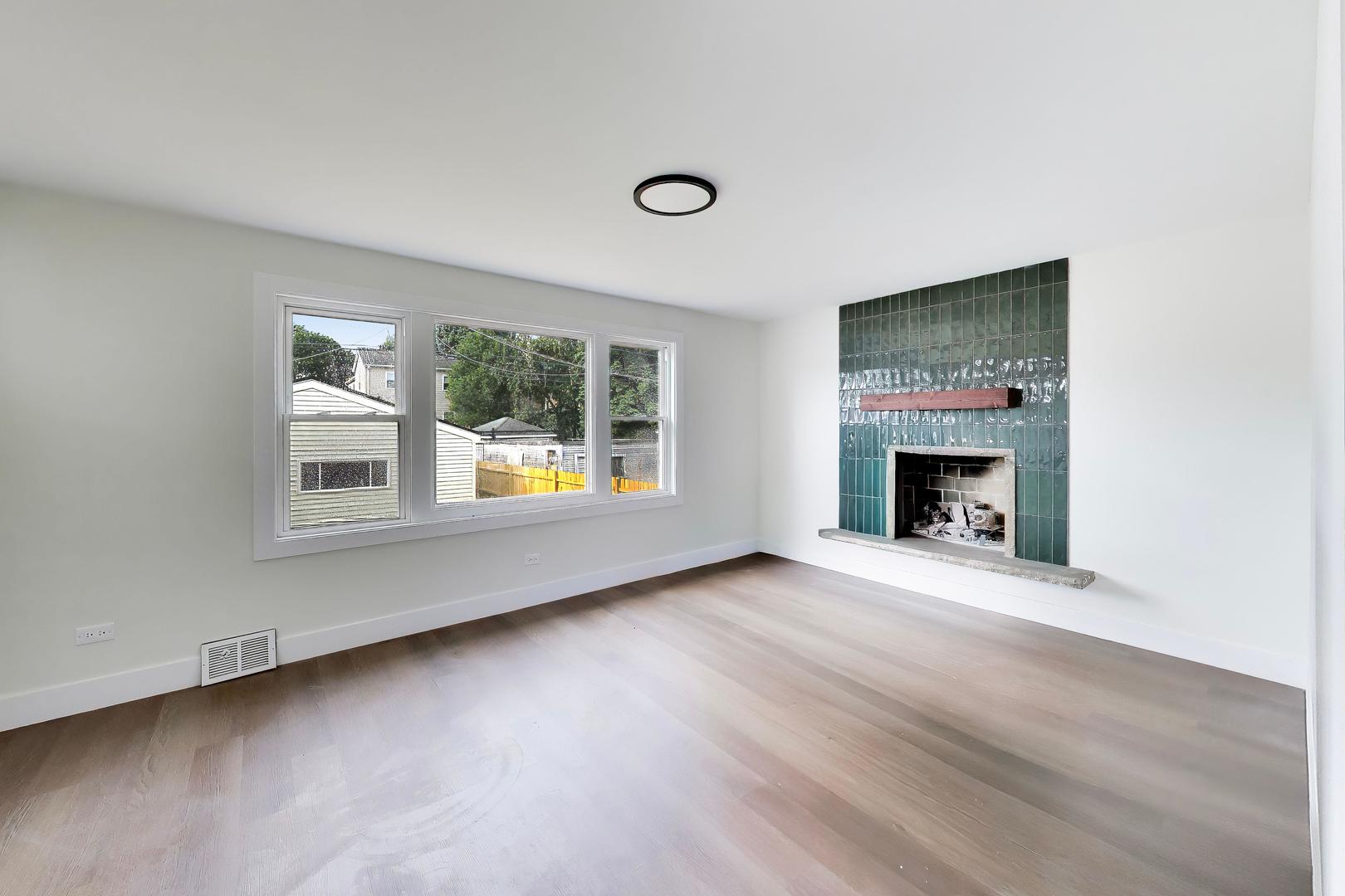 4911 W Argyle Street Property Photo 16