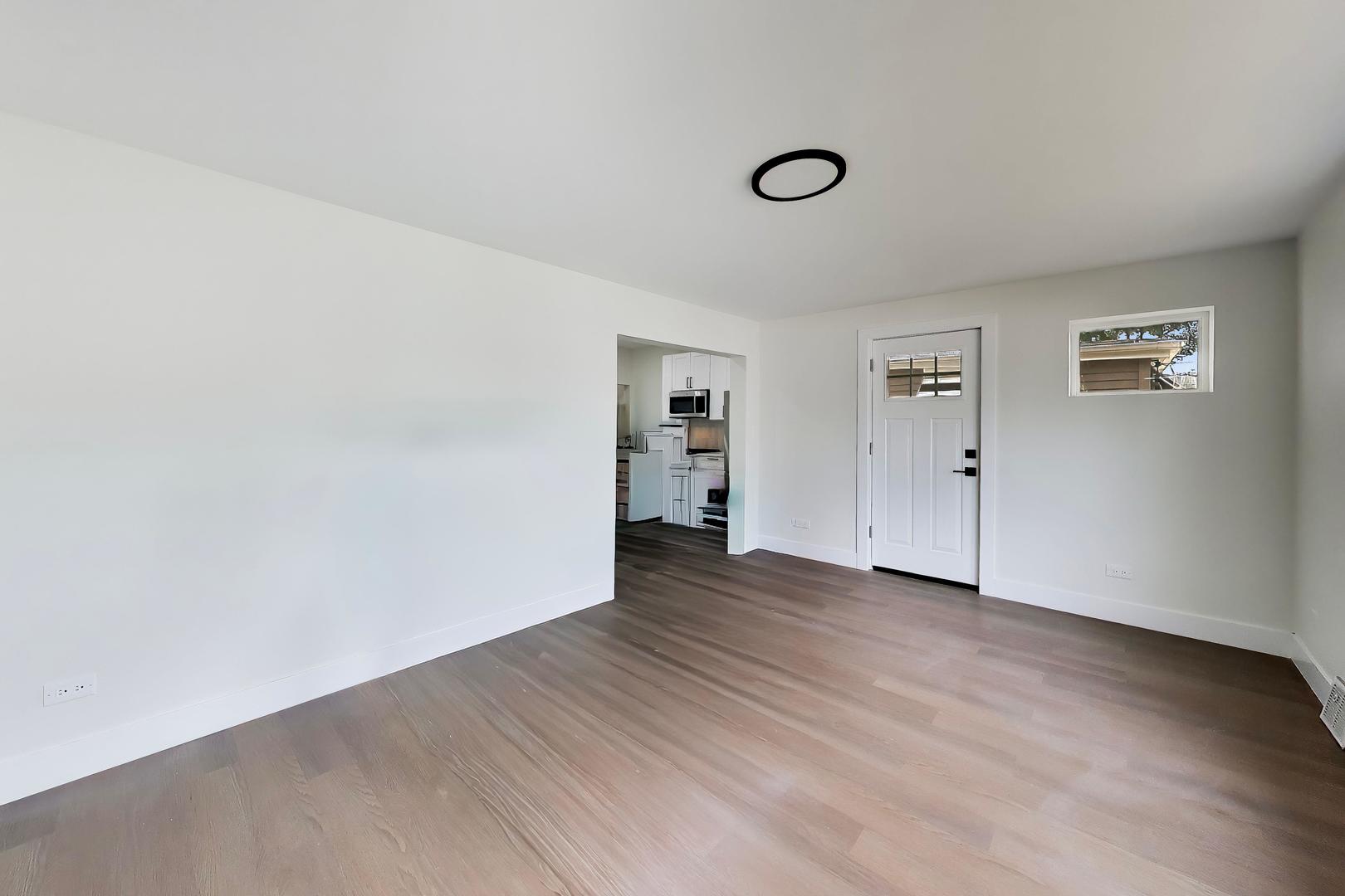 4911 W Argyle Street Property Photo 17