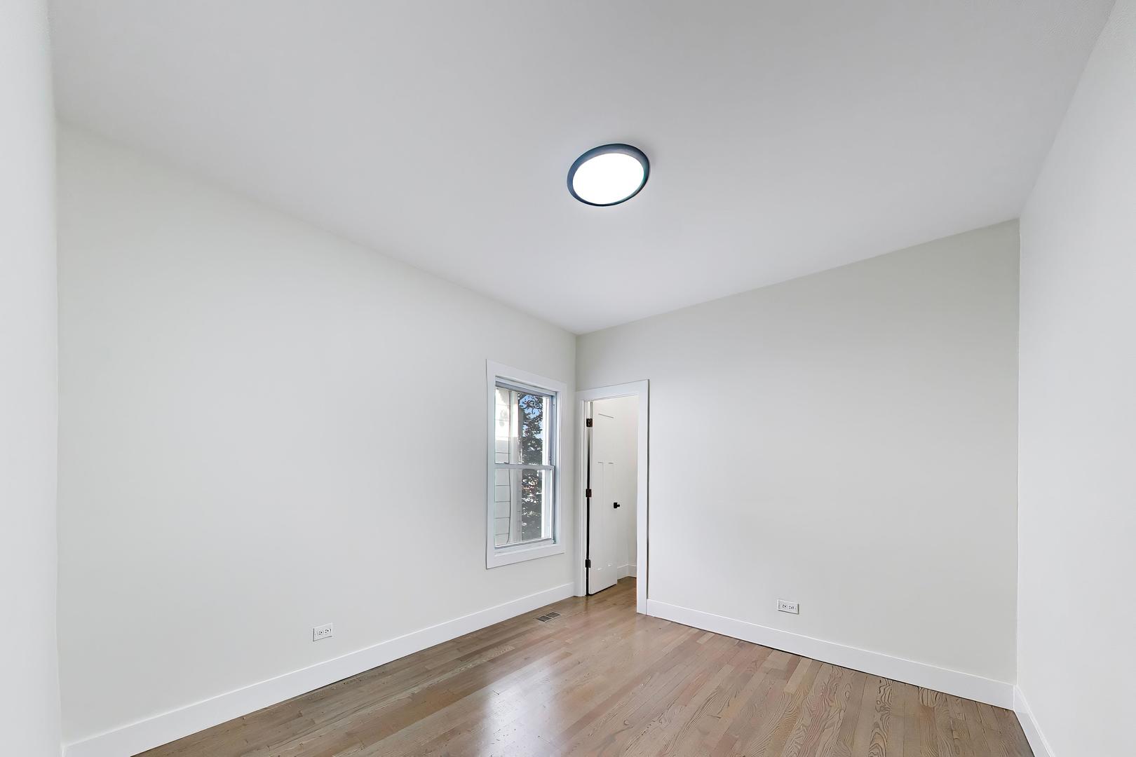 4911 W Argyle Street Property Photo 24