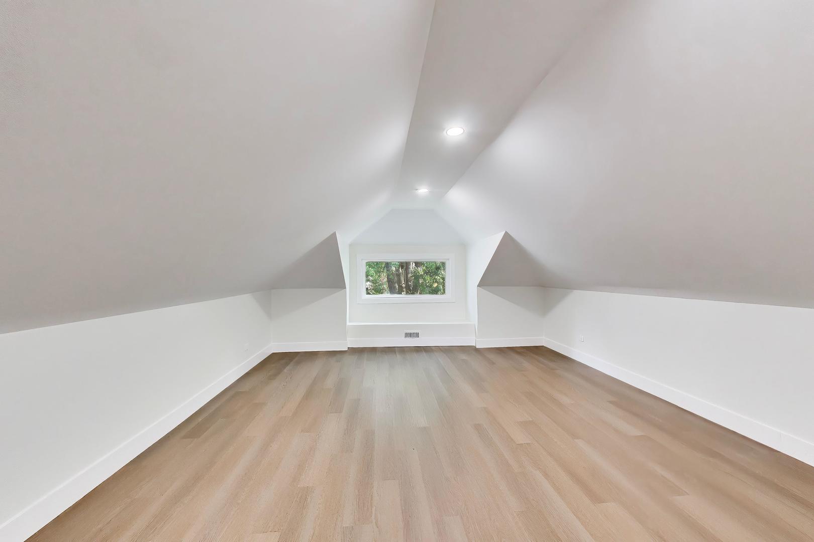 4911 W Argyle Street Property Photo 28