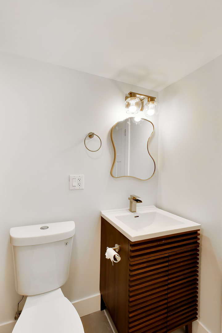 4911 W Argyle Street Property Photo 35