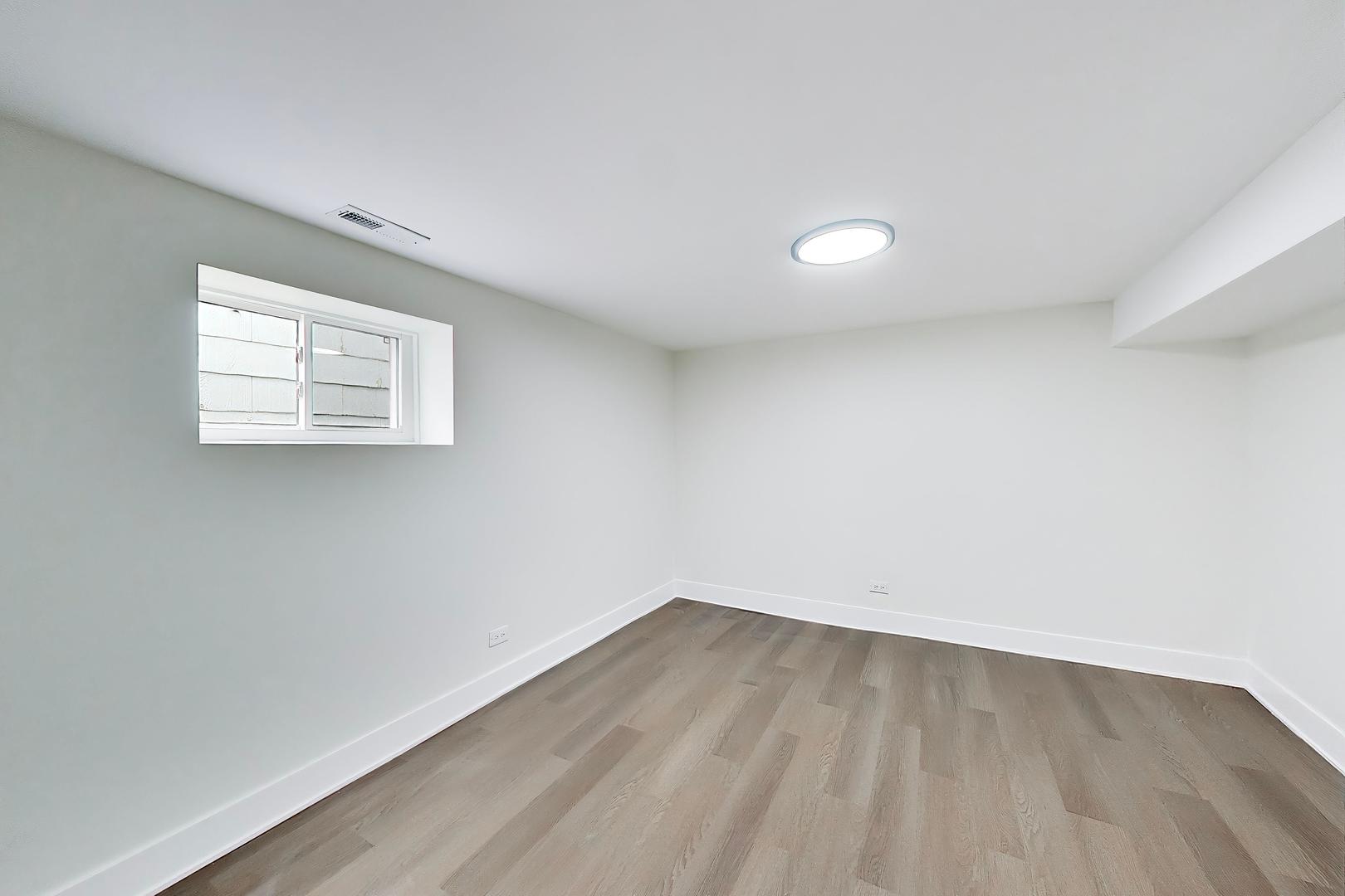 4911 W Argyle Street Property Photo 39