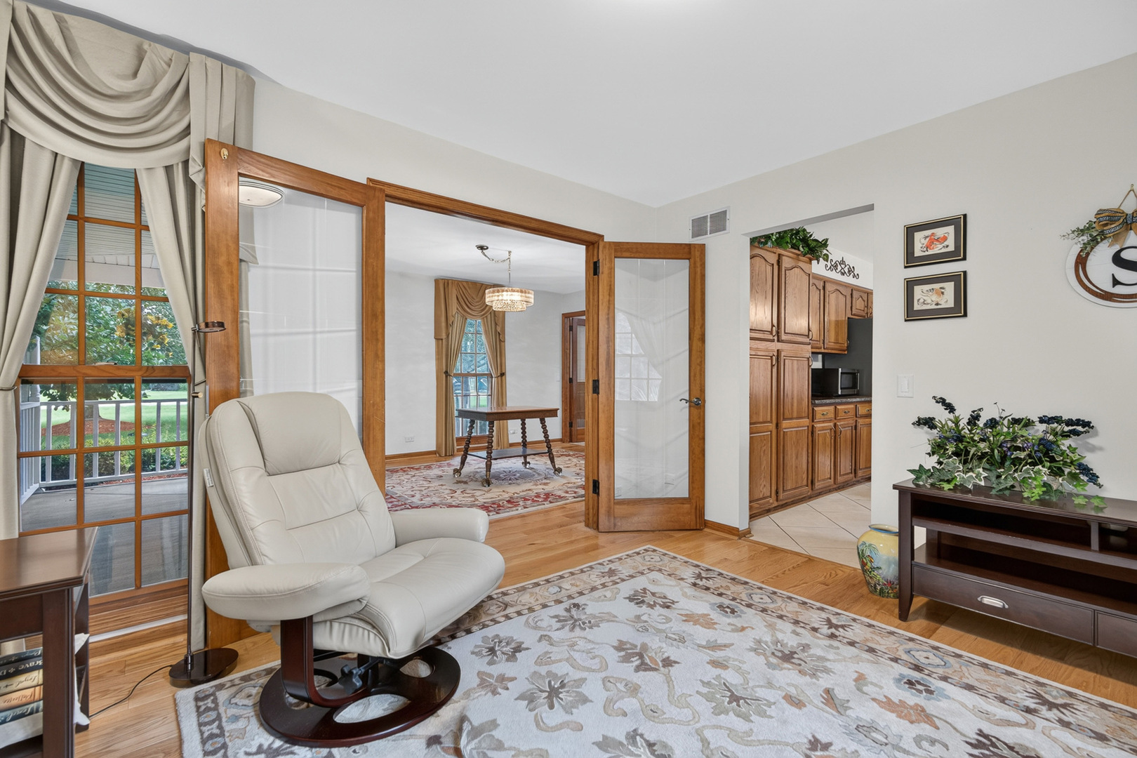 583 Running Deer Lane Property Photo 6