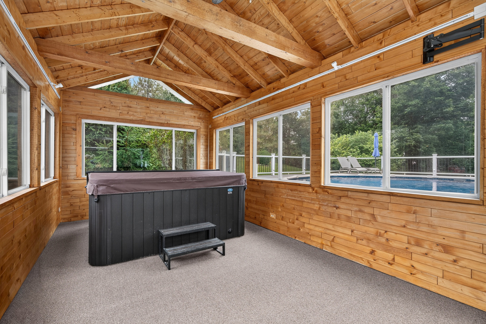583 Running Deer Lane Property Photo 32