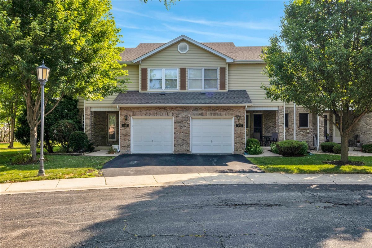 446 S Wenbriar Square Property Photo 1