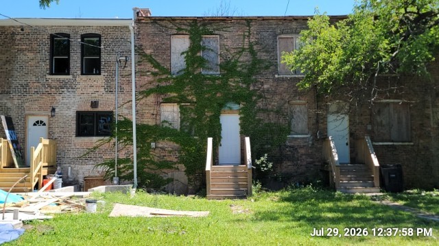 10732 S Langley Avenue Property Photo 2