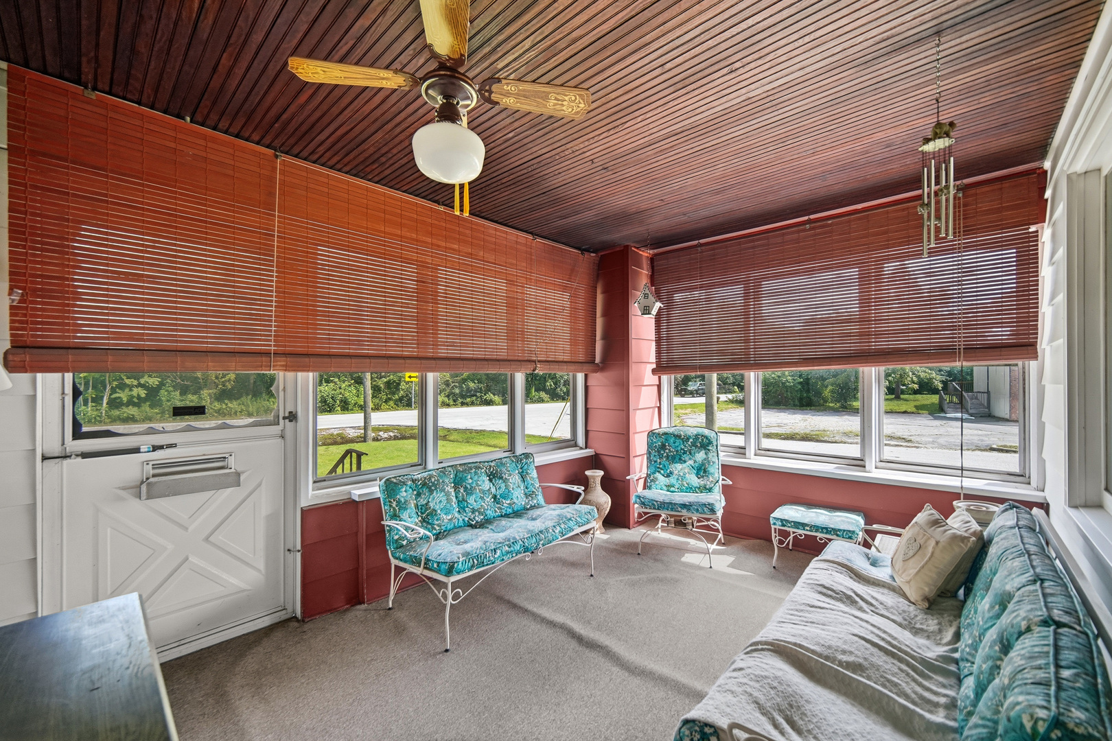 19580 Glenwood Road Property Photo 5