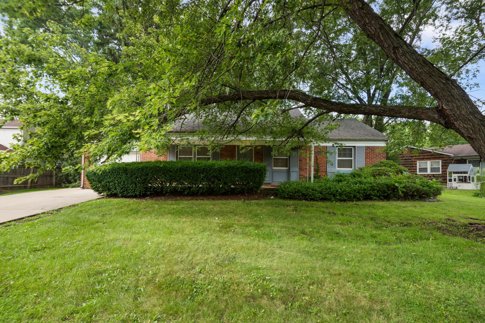 751 Twisted Oak Lane Property Photo 1