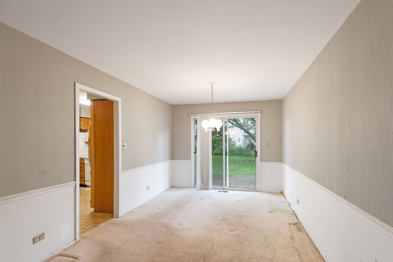 751 Twisted Oak Lane Property Photo 4