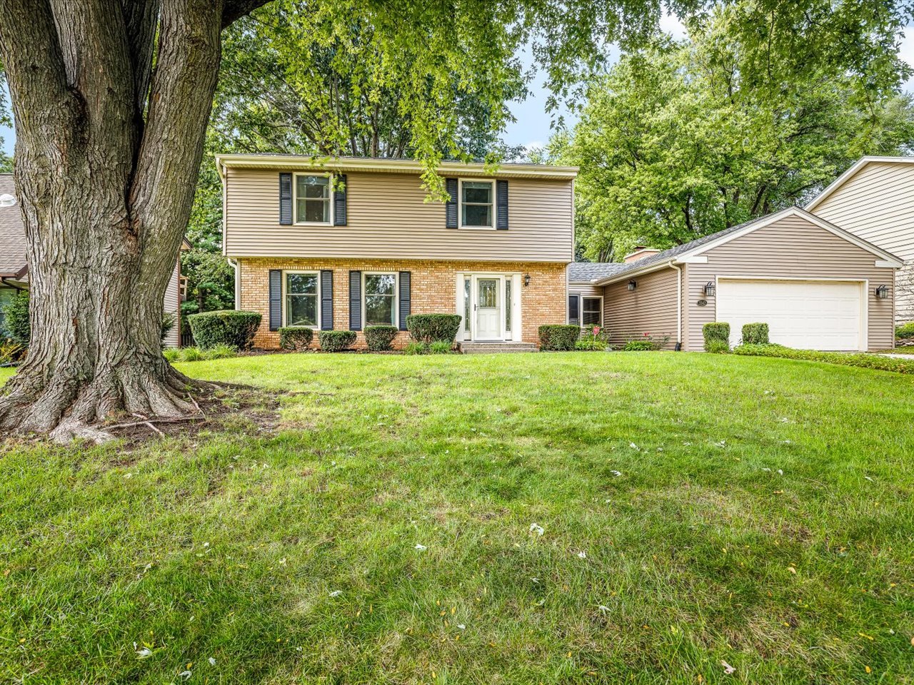 3342 Montlake Drive Property Photo 1