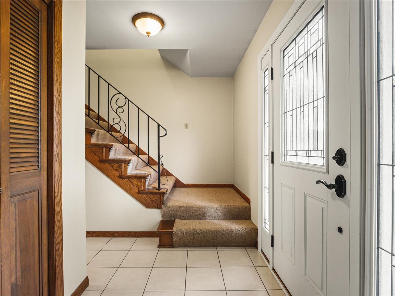 3342 Montlake Drive Property Photo 2