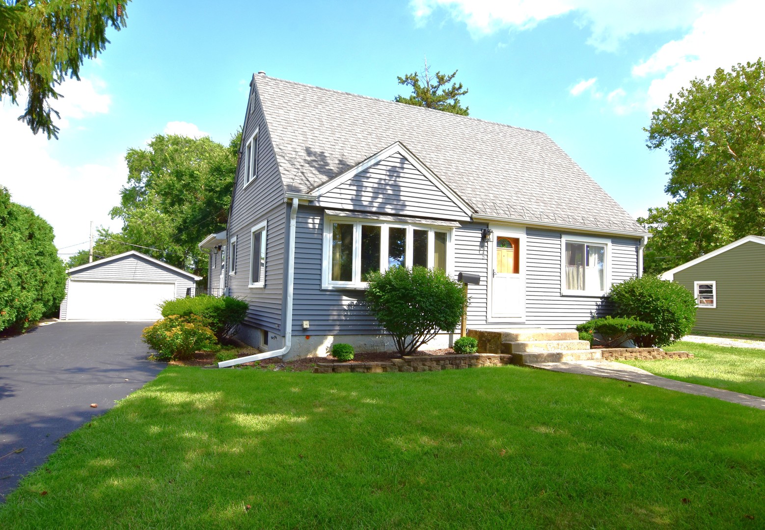 445 N Gerard Avenue Property Photo 1