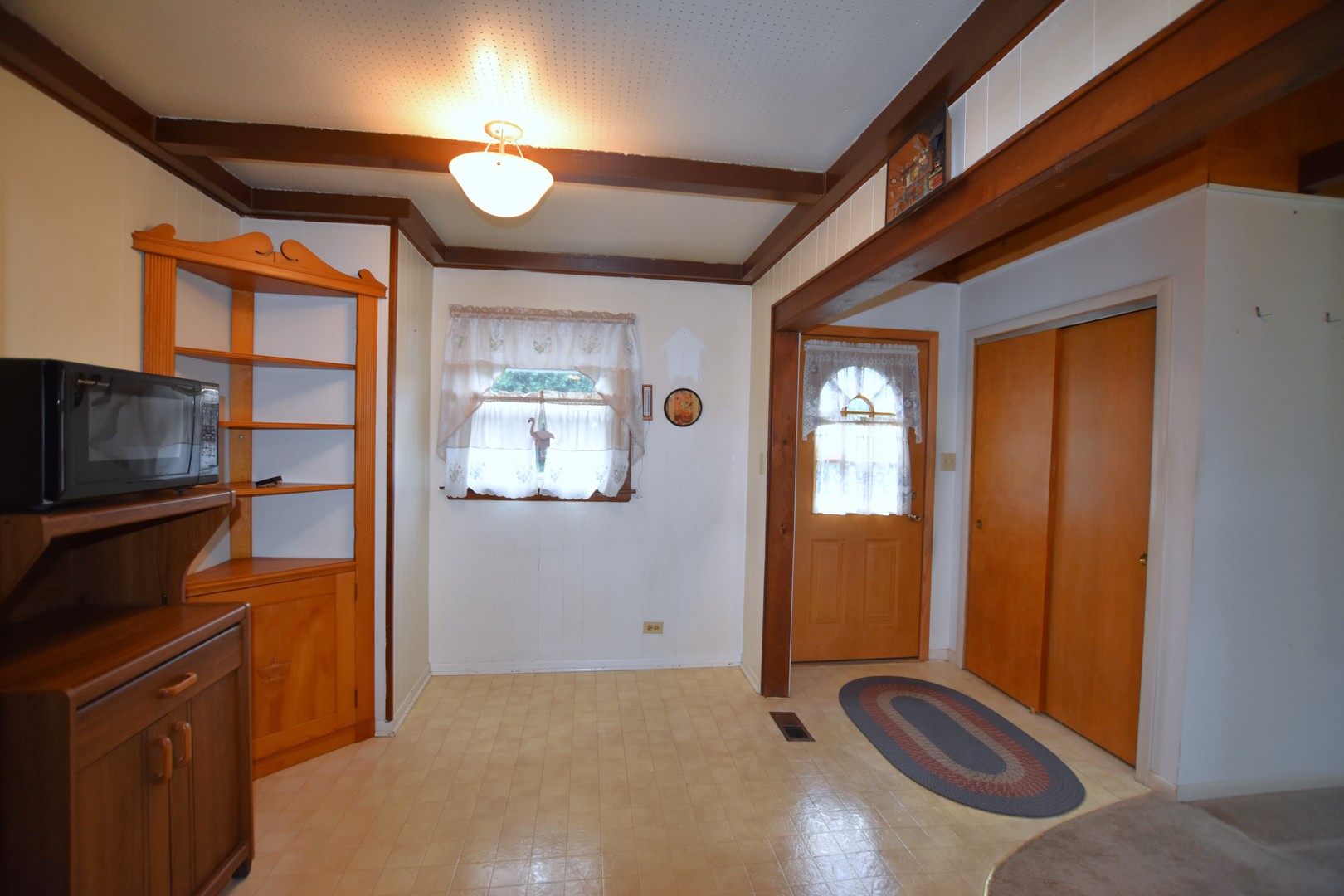 445 N Gerard Avenue Property Photo 10
