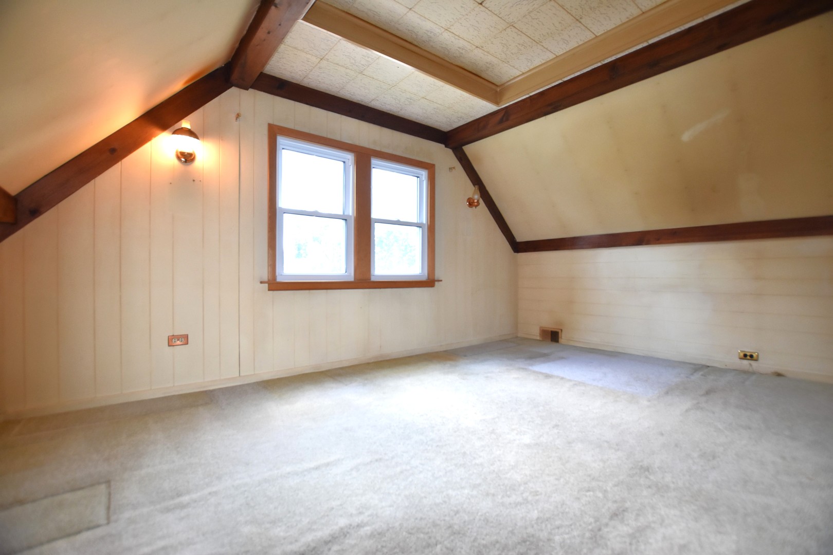 445 N Gerard Avenue Property Photo 16