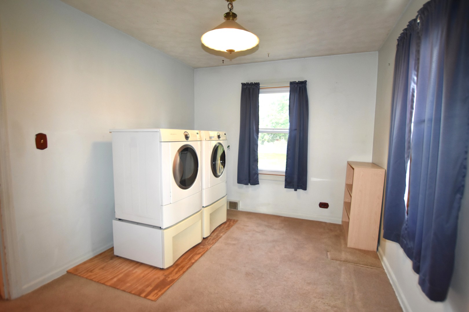 445 N Gerard Avenue Property Photo 18