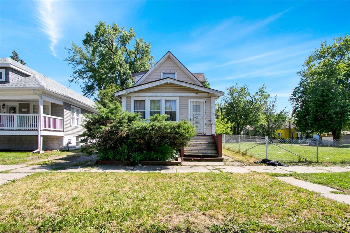 321 W 114th Street Property Photo