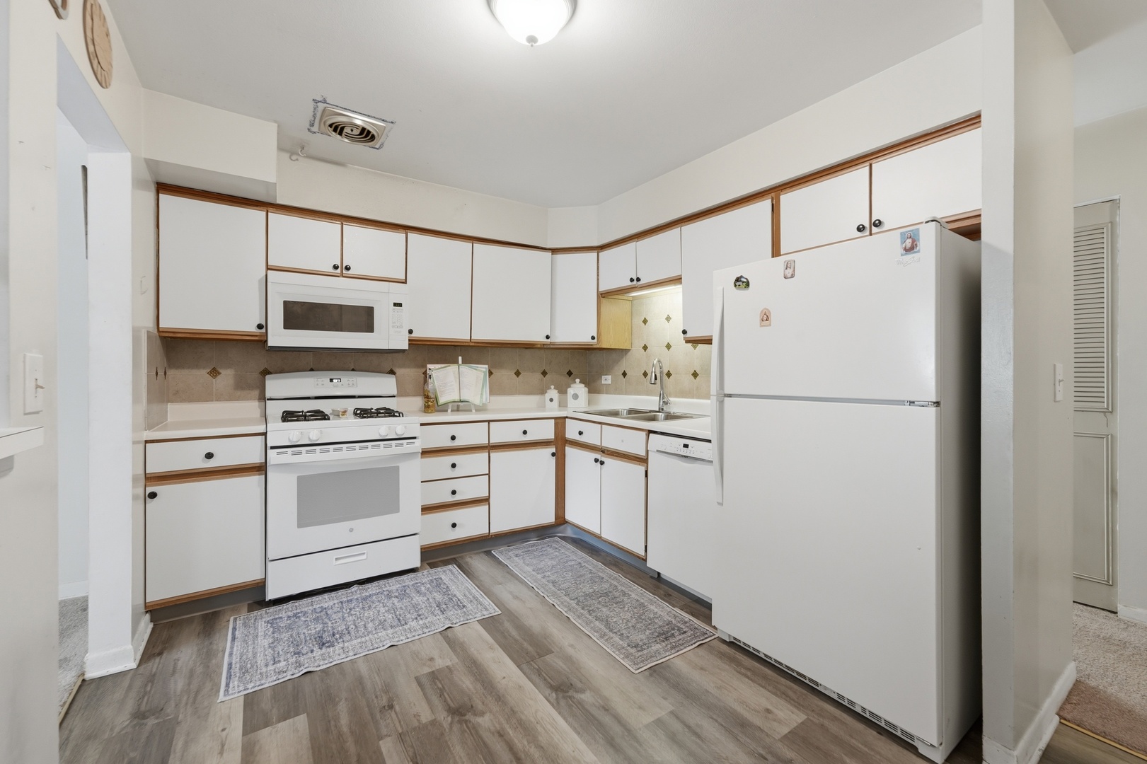 6 E Lillian Avenue 2b Property Photo 12