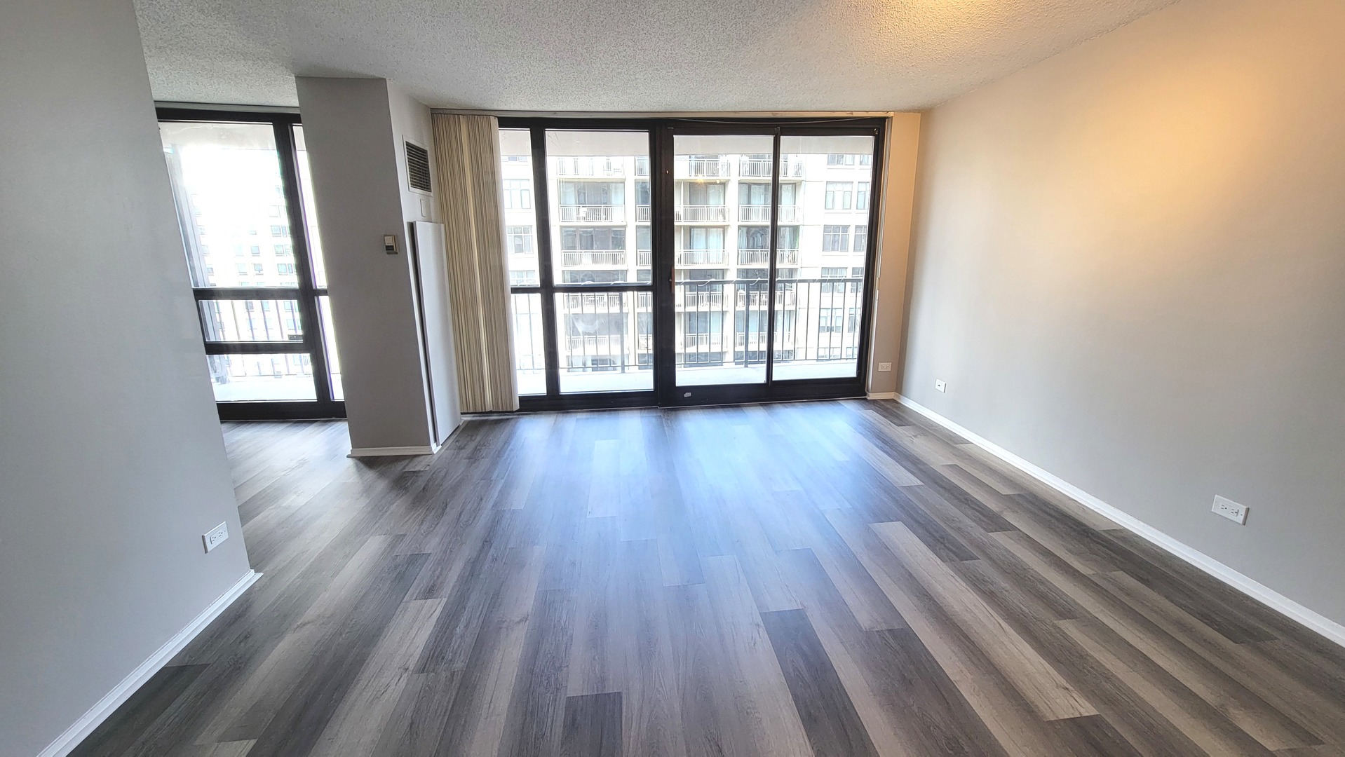 10 E Ontario Street 2406 Property Photo 2