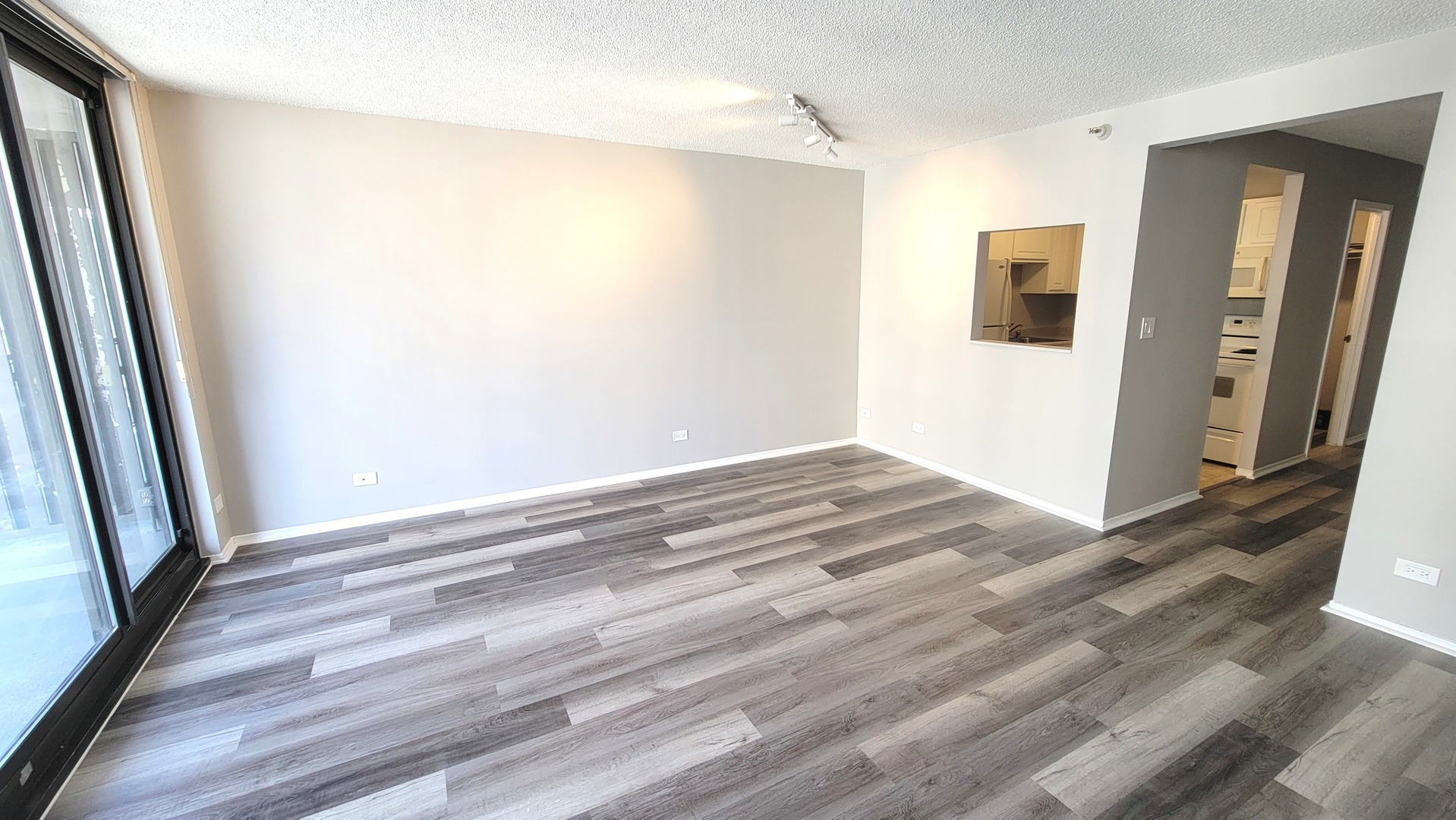 10 E Ontario Street 2406 Property Photo 4