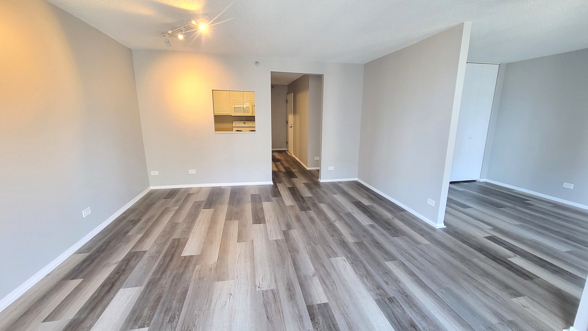 10 E Ontario Street 2406 Property Photo 5