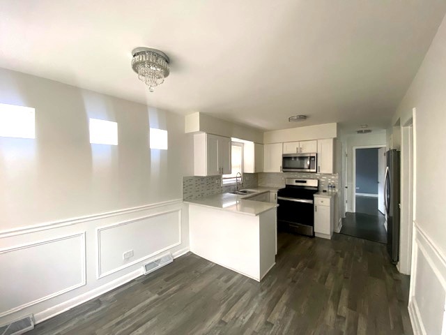 7955 S Wentworth Avenue Property Photo 2