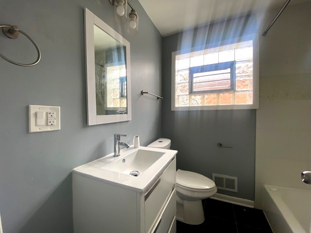 7955 S Wentworth Avenue Property Photo 6