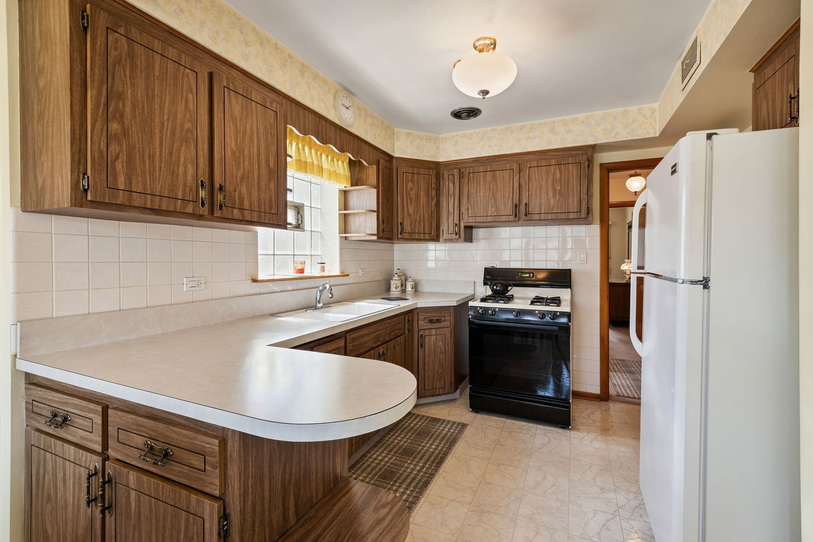 5335 N Natchez Avenue Property Photo 4