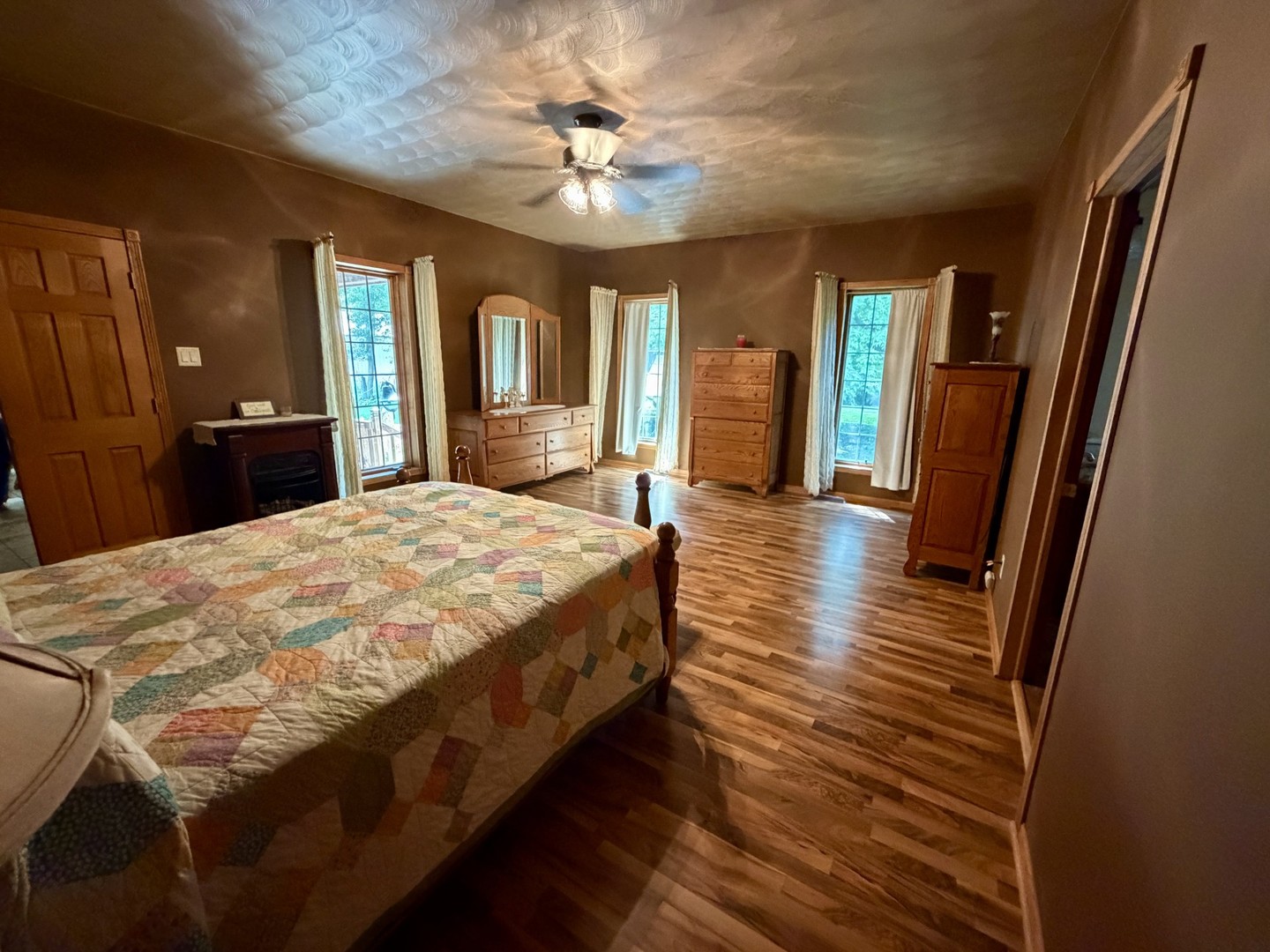 404 Timber Street Property Photo 13