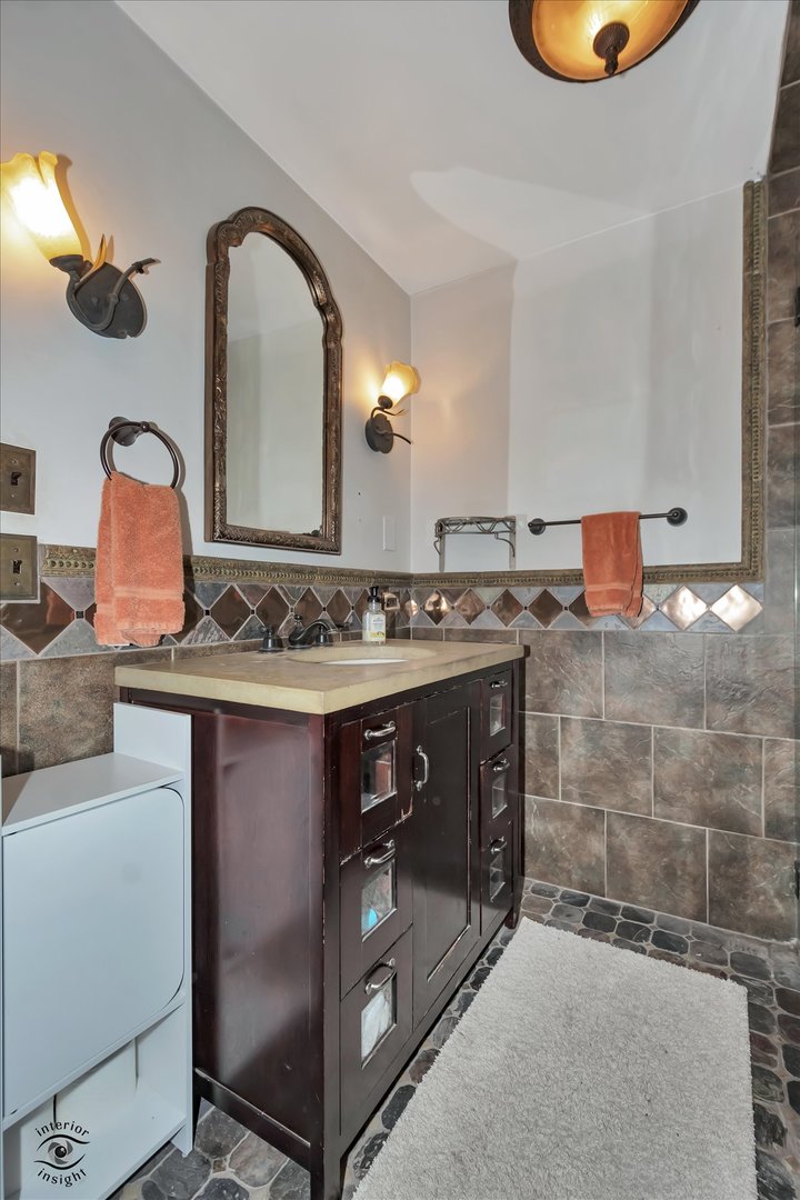 10516 S Seeley Avenue Property Photo 33