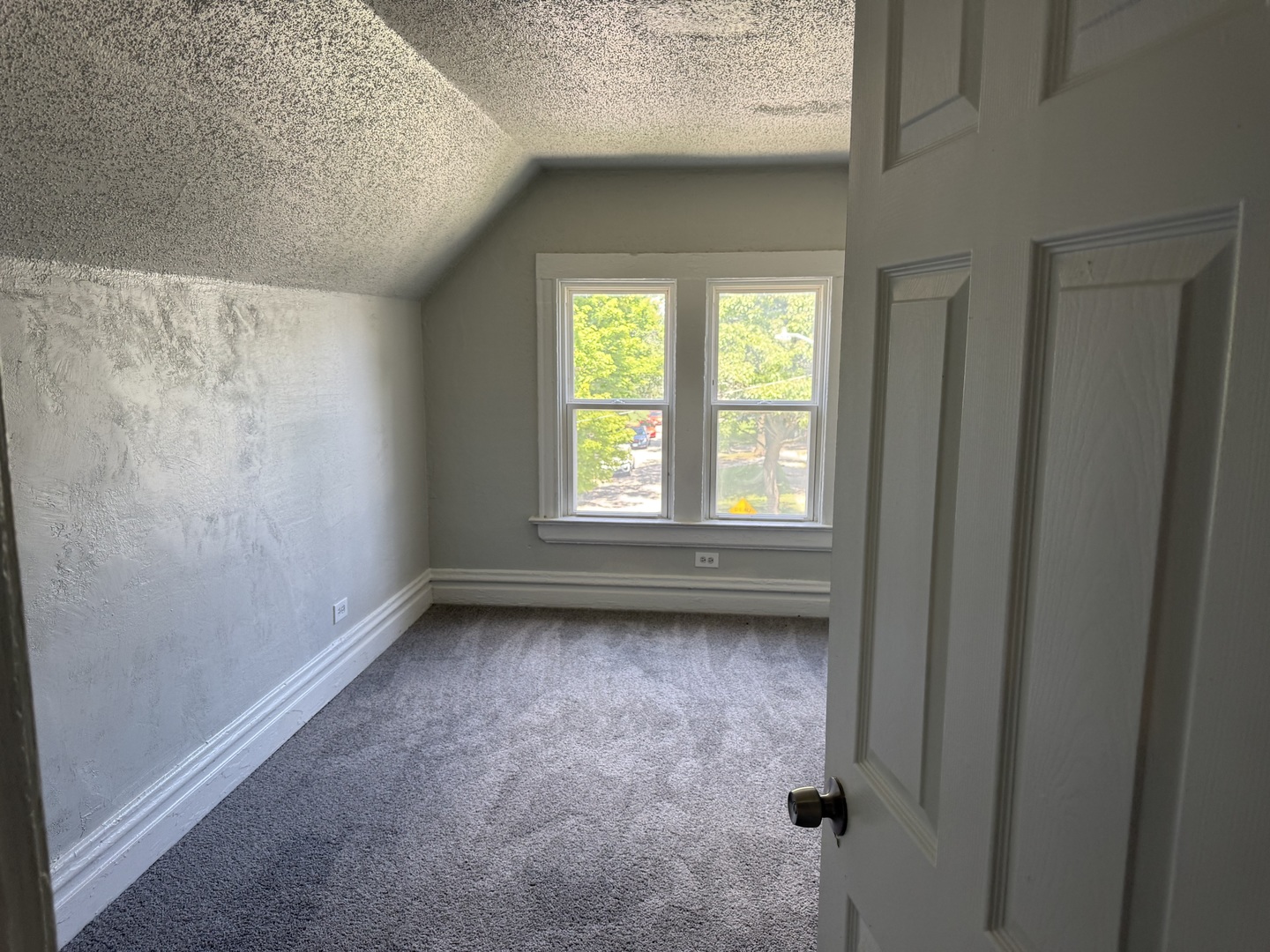 637 8th Street Property Photo 6