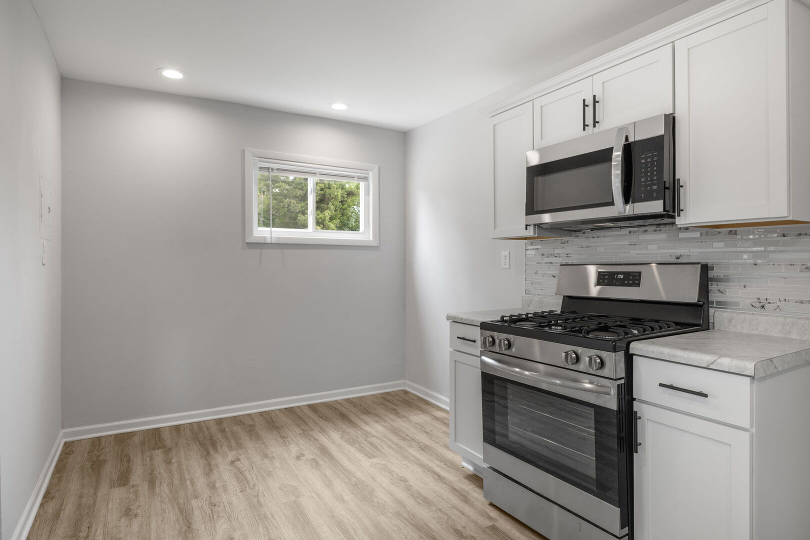 15145 Honore Avenue Property Photo 4