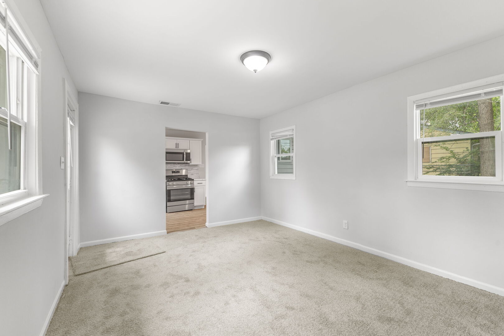 15145 Honore Avenue Property Photo 8