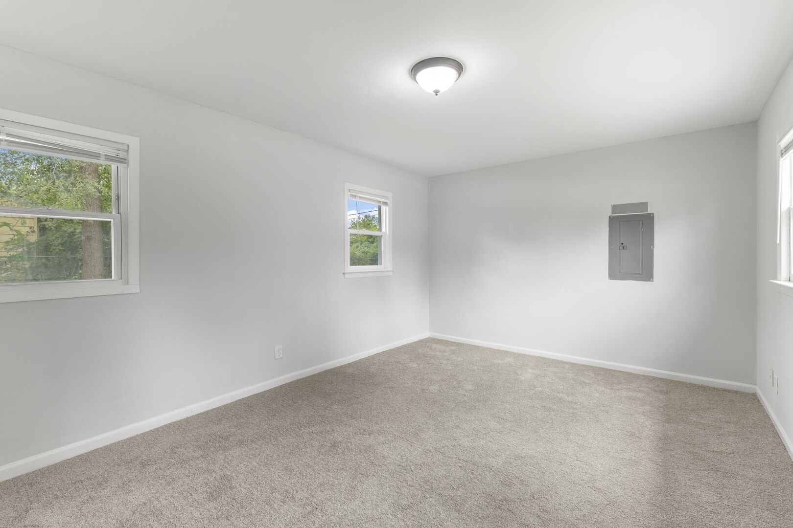 15145 Honore Avenue Property Photo 10