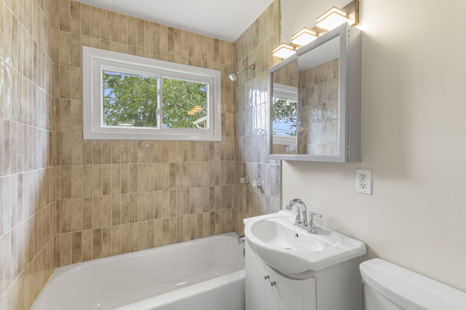 15145 Honore Avenue Property Photo 12