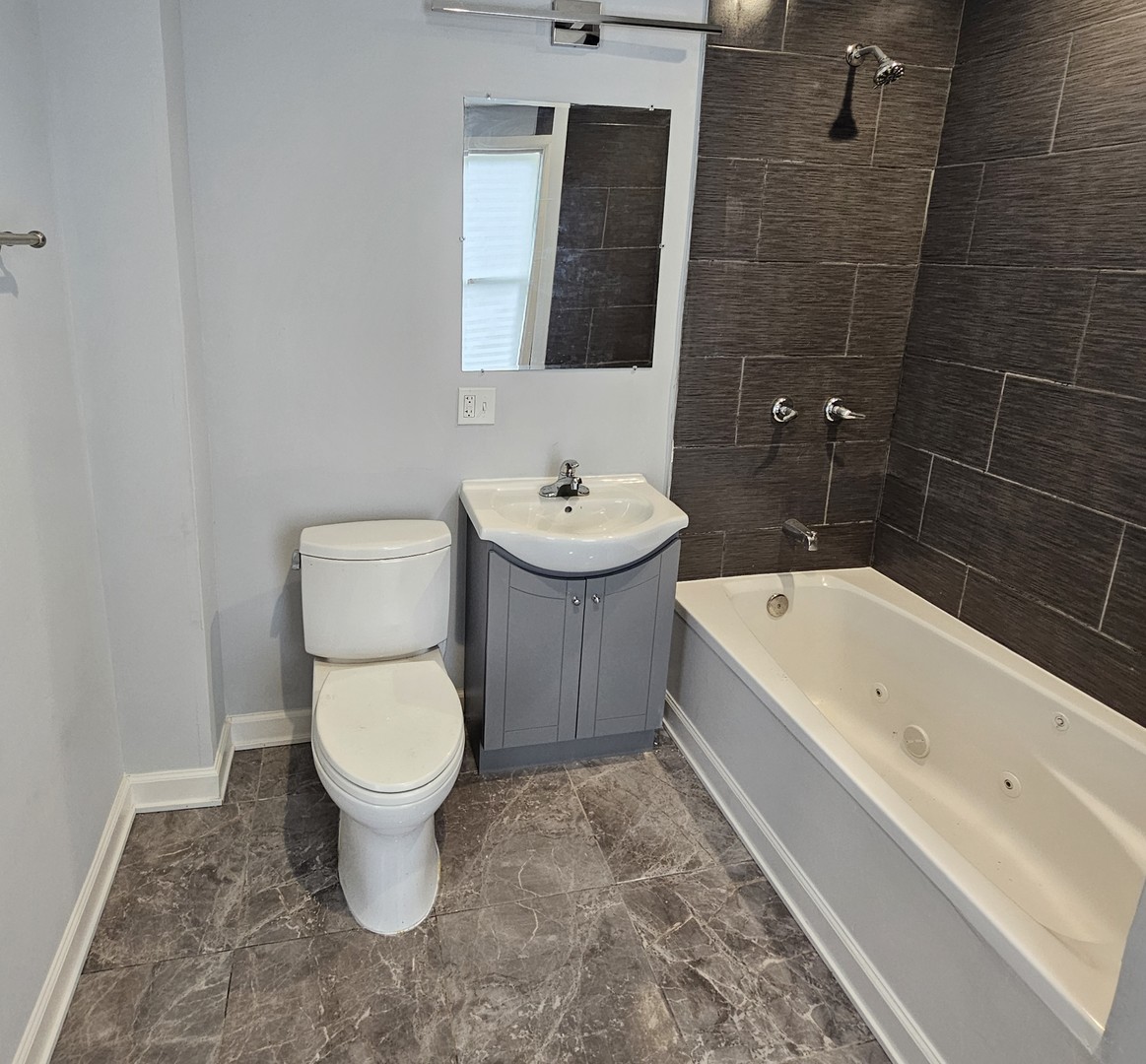 4914 W Congress Parkway Property Photo 16