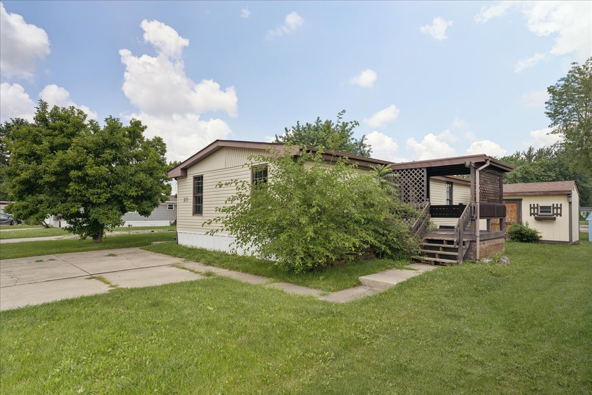 273 Duke Drive Property Photo 2