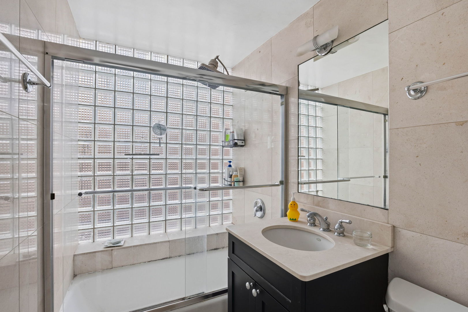 1209 N State Parkway 10 Property Photo 18