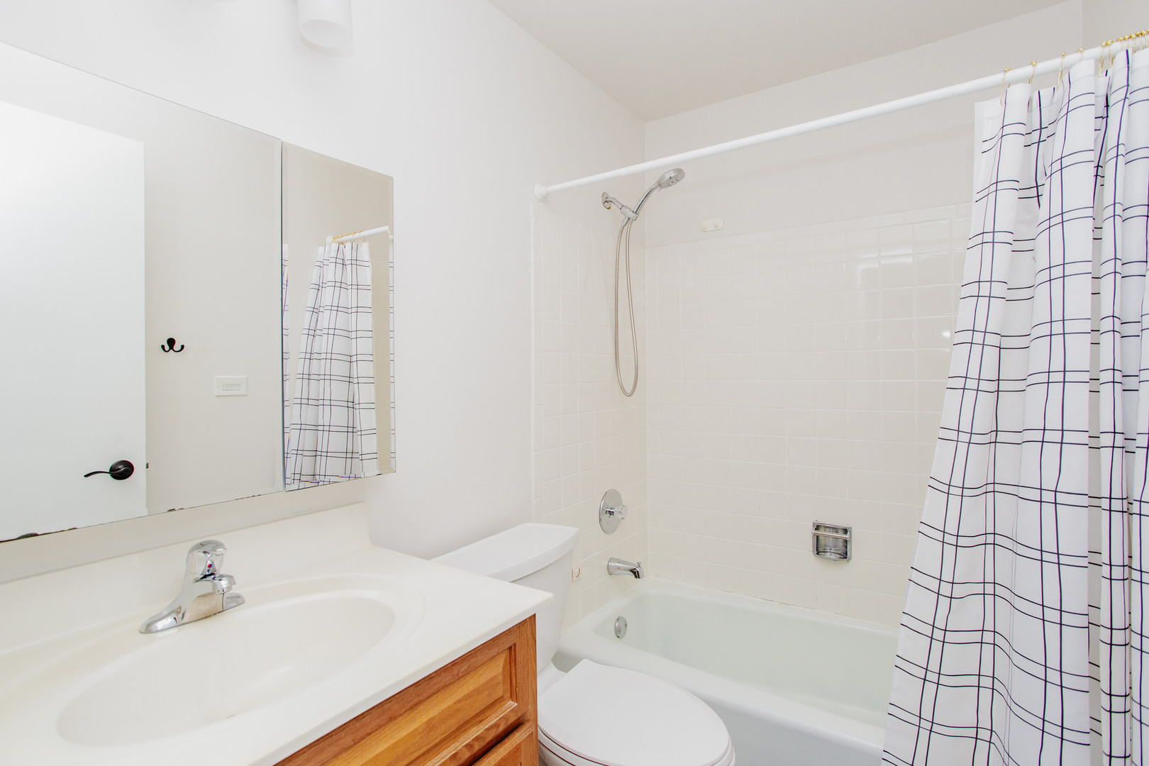 701 W Central Road B4 Property Photo 14