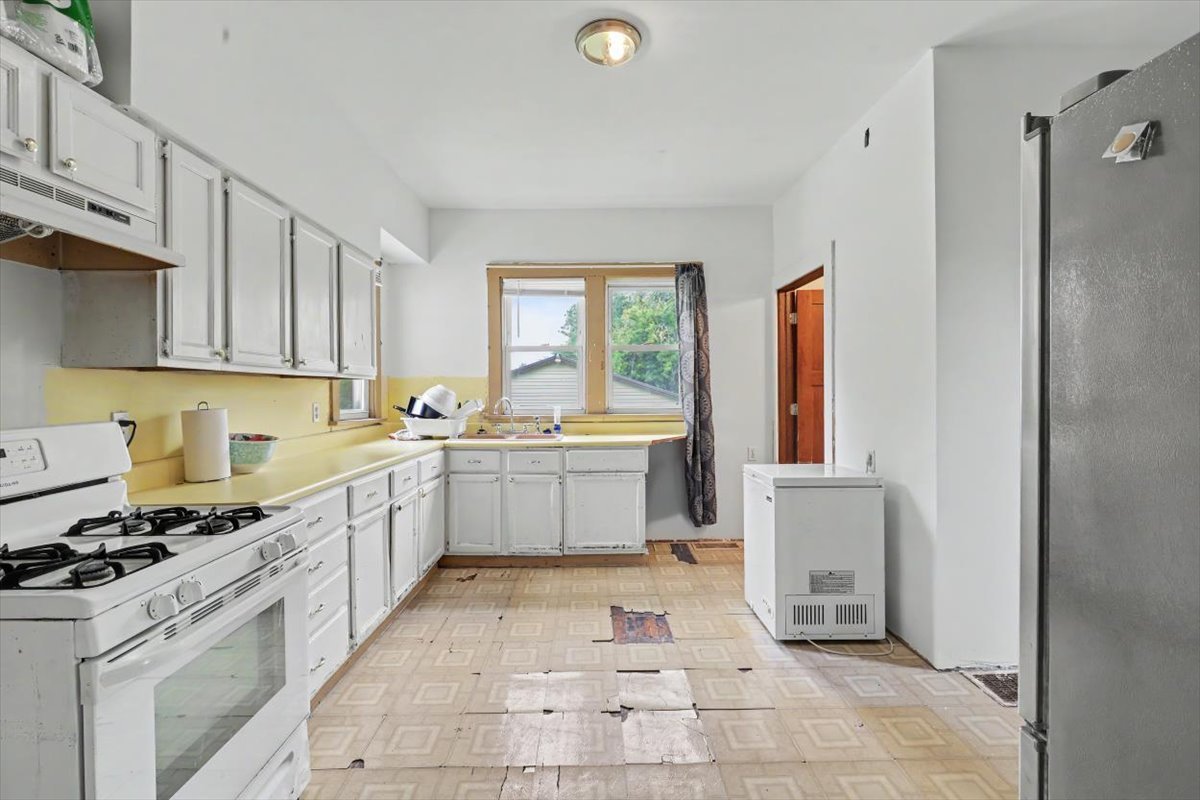 290 S Chestnut Street Property Photo 10