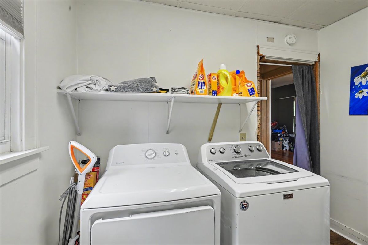 290 S Chestnut Street Property Photo 17