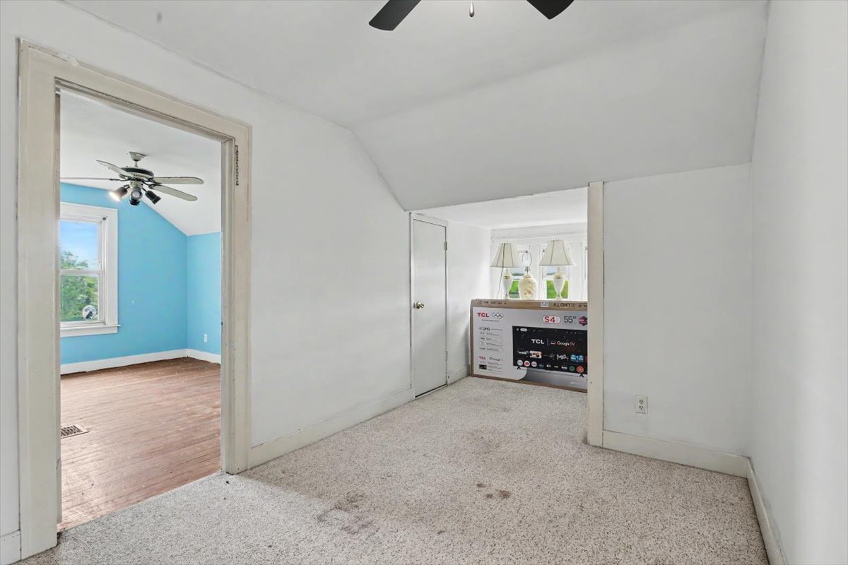 290 S Chestnut Street Property Photo 20