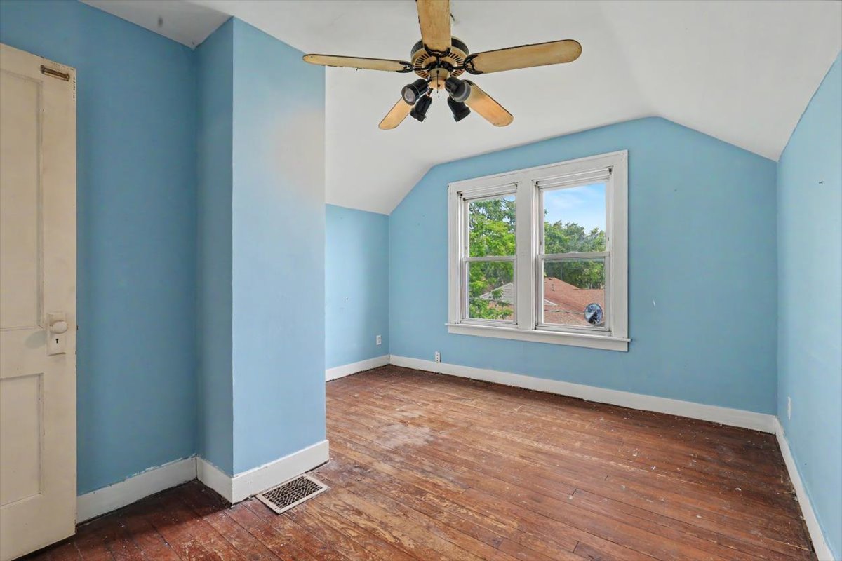 290 S Chestnut Street Property Photo 23