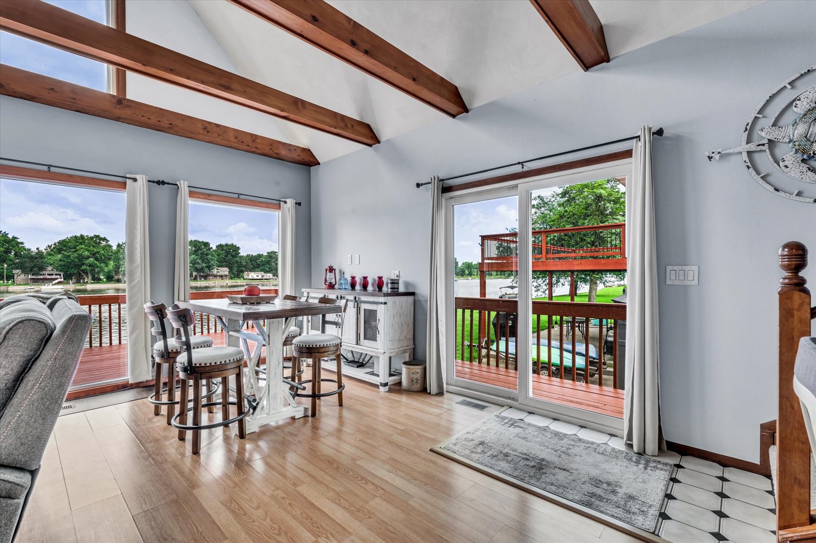 3403 S Shore Drive Property Photo 14